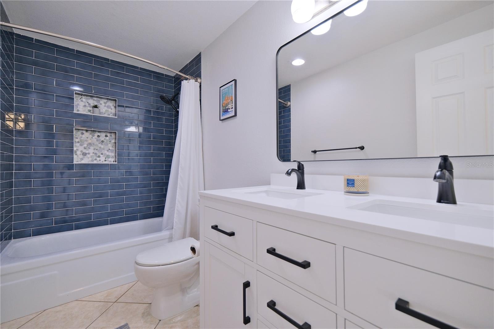 Image 32 of 64 For 1660 Livingstone Street