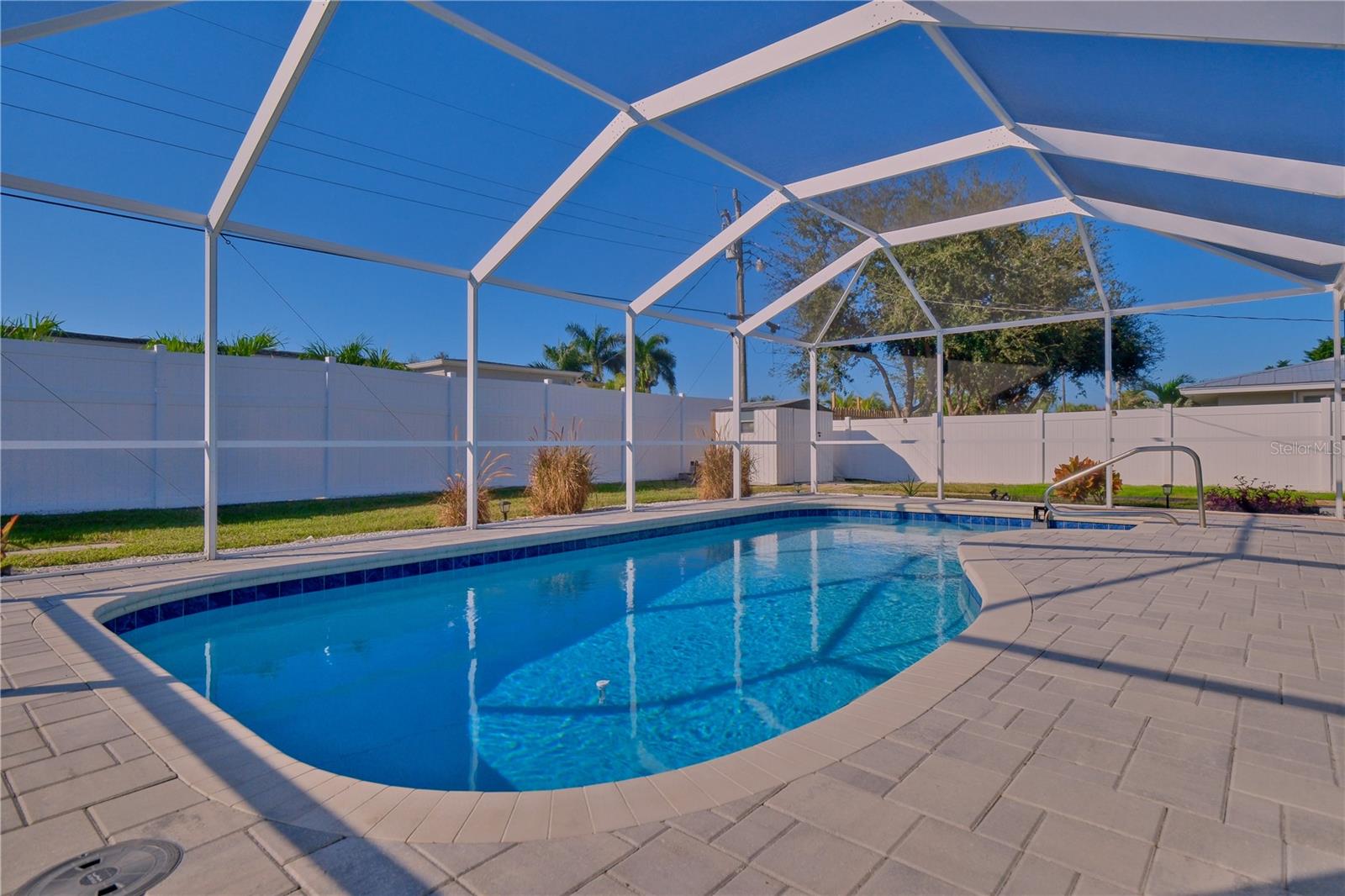 Image 39 of 64 For 1660 Livingstone Street