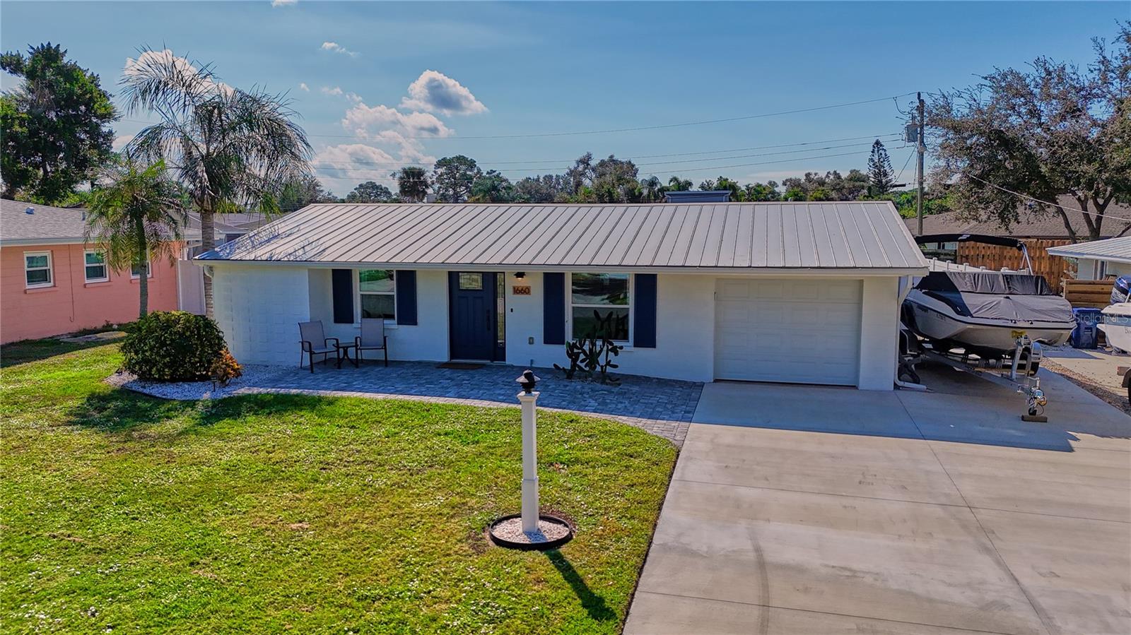 Image 4 of 64 For 1660 Livingstone Street