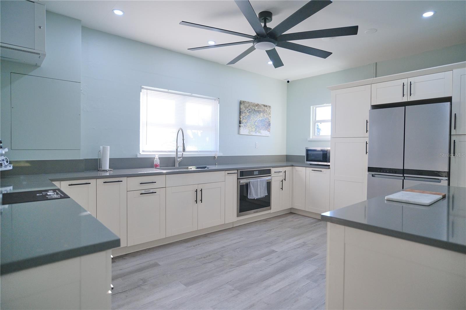 Image 54 of 64 For 1660 Livingstone Street