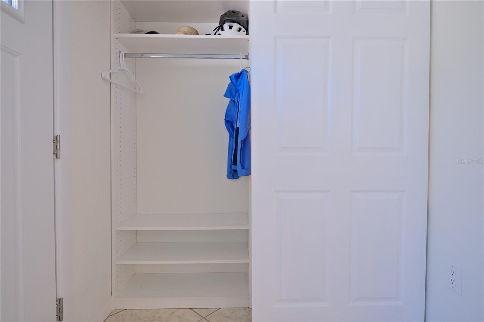 Image 7 of 64 For 1660 Livingstone Street