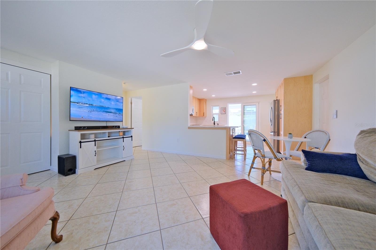 Image 9 of 64 For 1660 Livingstone Street