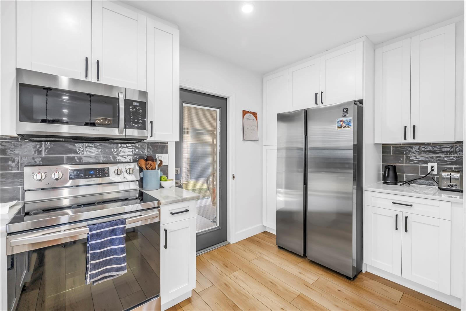 Image 11 of 29 For 2621 17th Avenue N