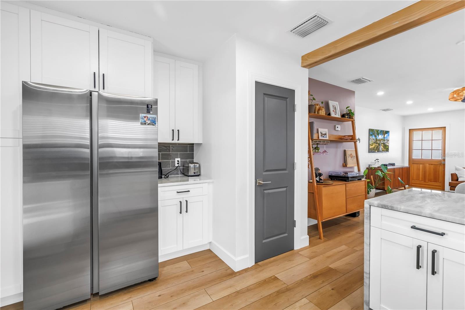 Image 12 of 29 For 2621 17th Avenue N