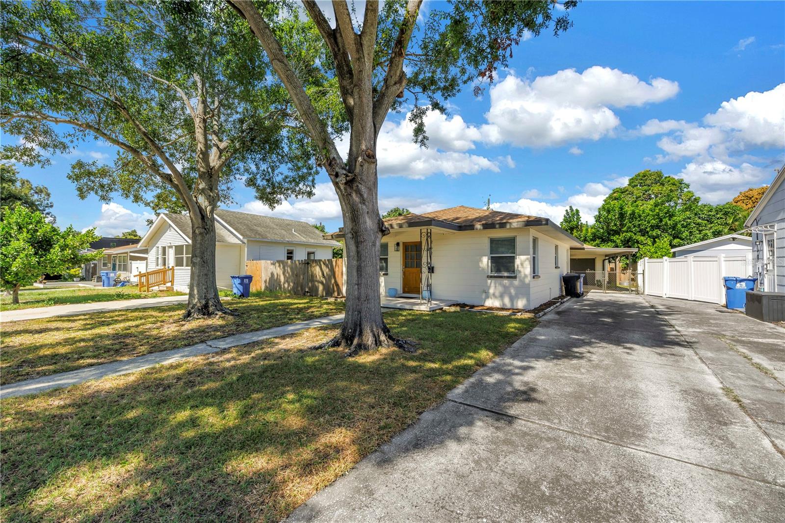 Image 2 of 29 For 2621 17th Avenue N