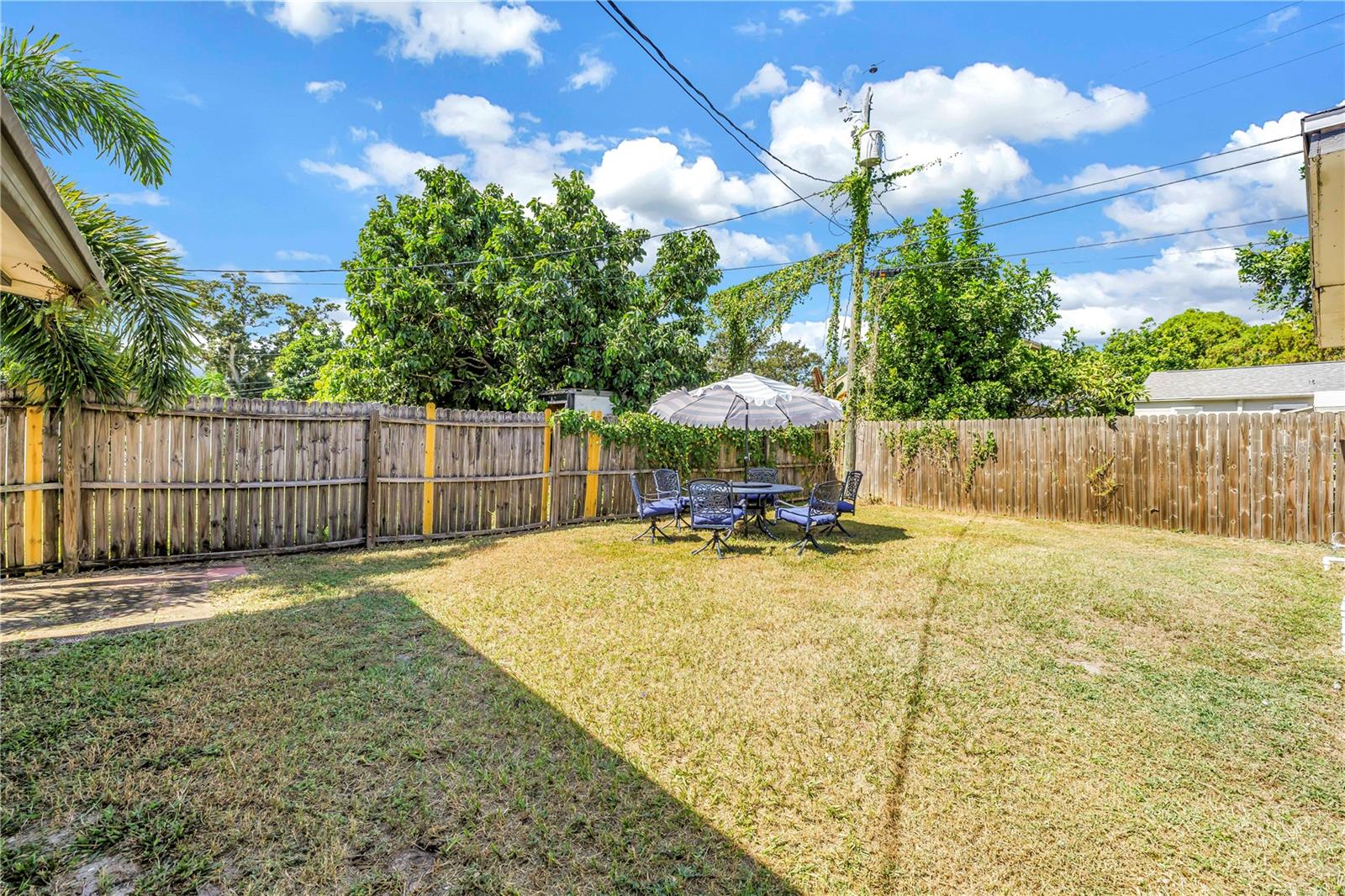 Image 26 of 29 For 2621 17th Avenue N