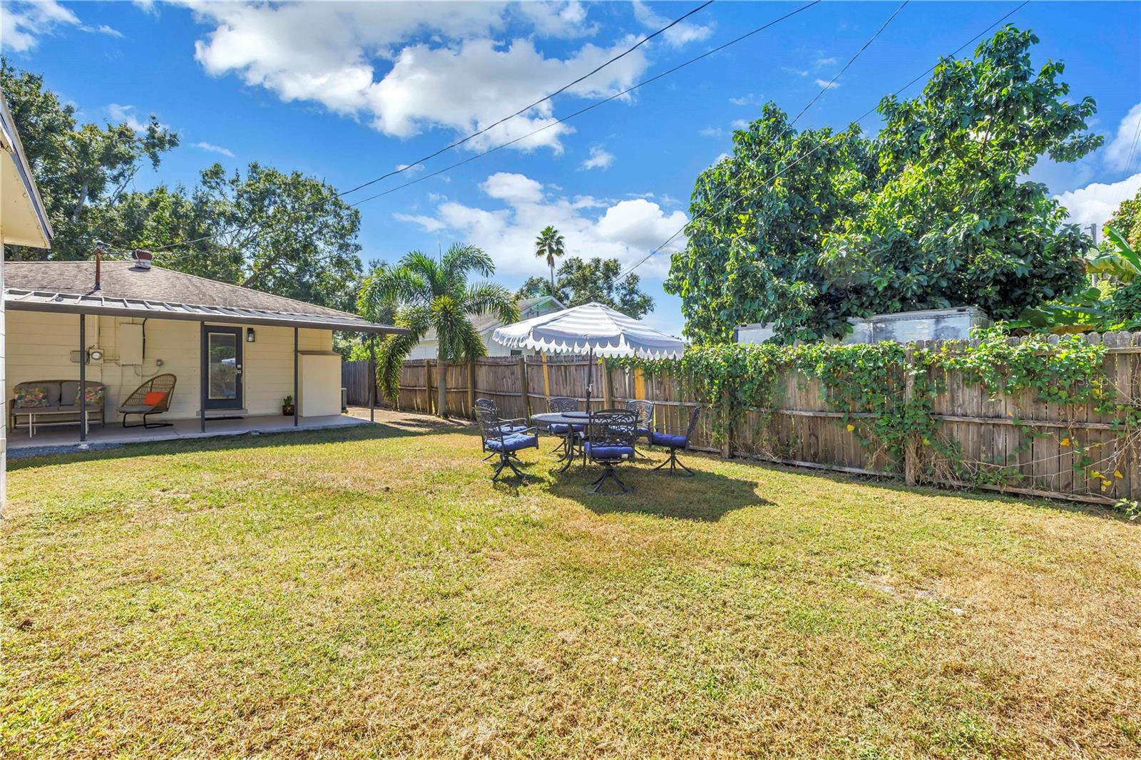 Image 28 of 29 For 2621 17th Avenue N