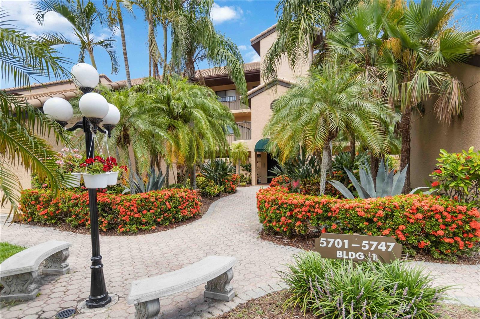 Image 5 of 41 For 5705 Ashton Way 5705