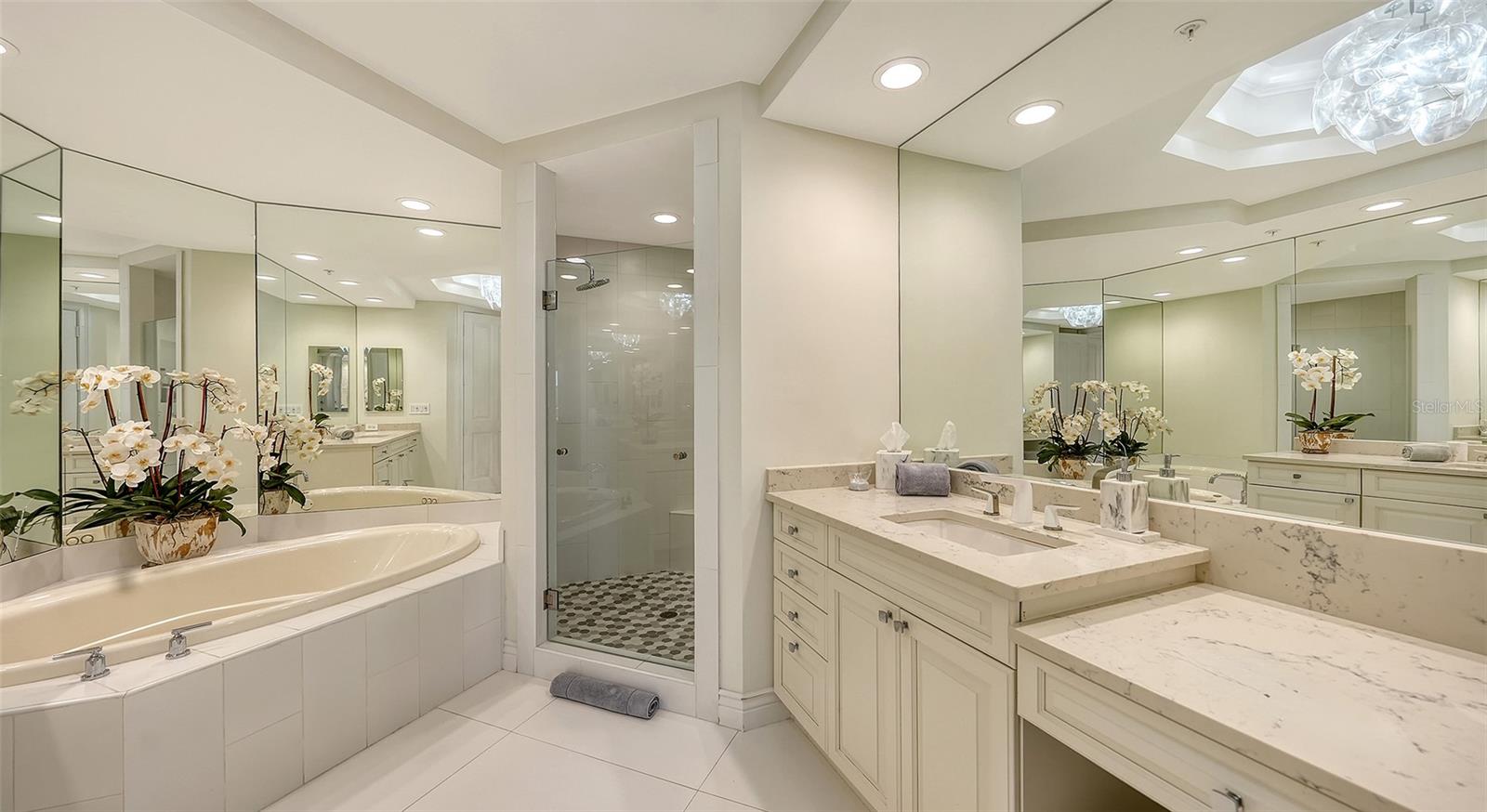 Image 46 of 67 For 35 Watergate Drive 806