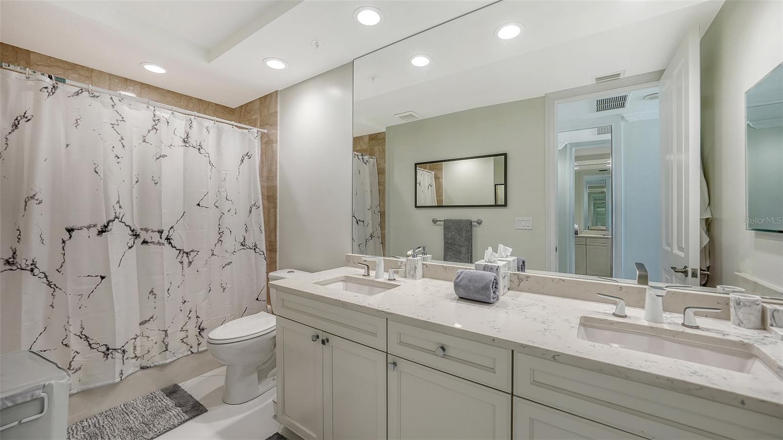 Image 50 of 67 For 35 Watergate Drive 806