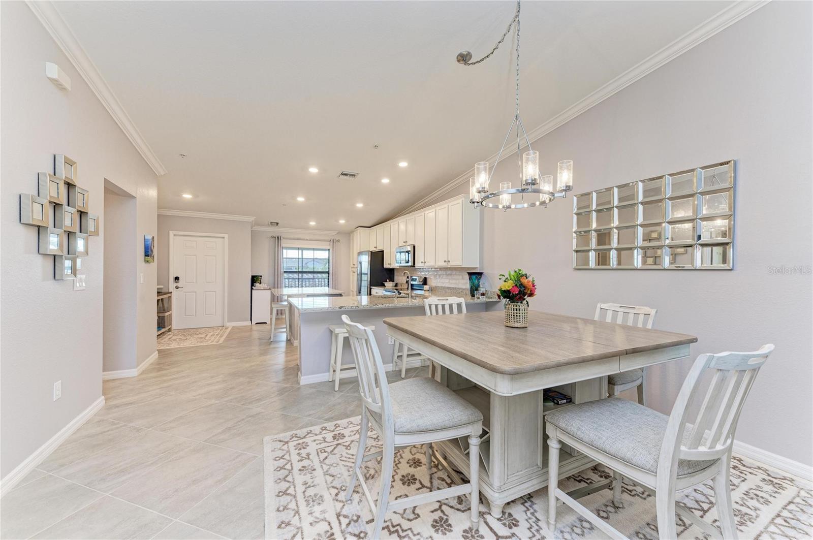 Image 16 of 73 For 5710 Palmer Circle 206