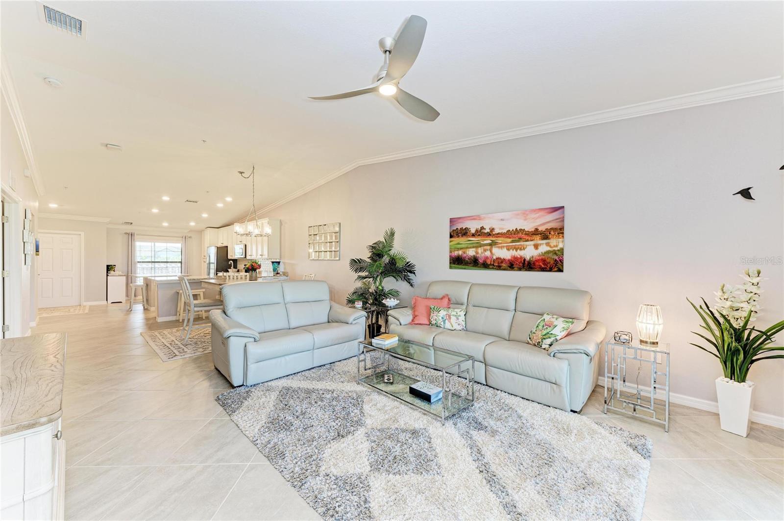 Image 21 of 73 For 5710 Palmer Circle 206