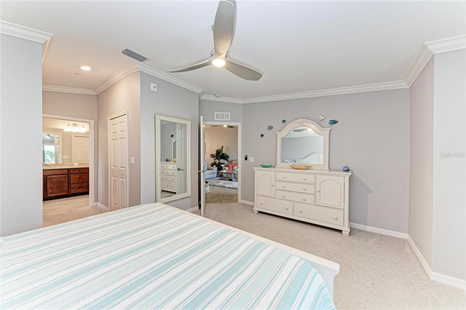 Image 24 of 73 For 5710 Palmer Circle 206