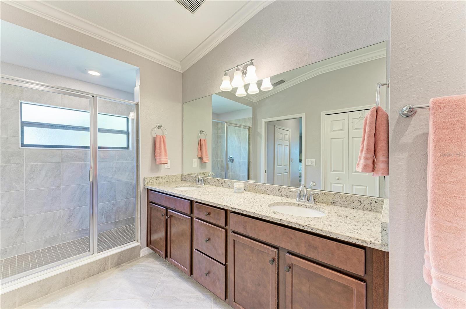 Image 26 of 73 For 5710 Palmer Circle 206