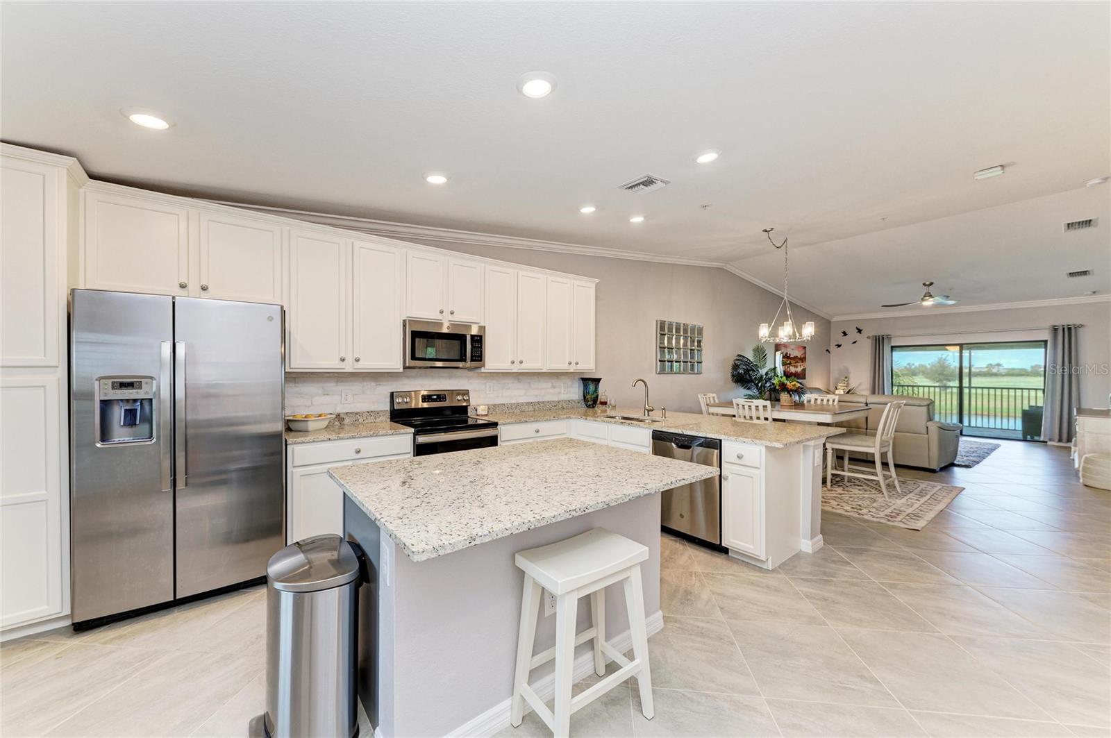 Image 8 of 73 For 5710 Palmer Circle 206