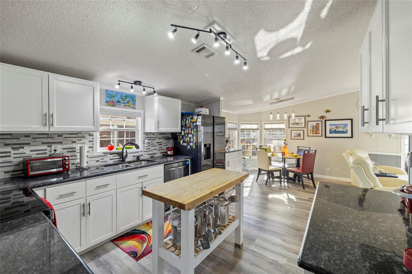 Image 17 of 38 For 3413 Bayside Parkway