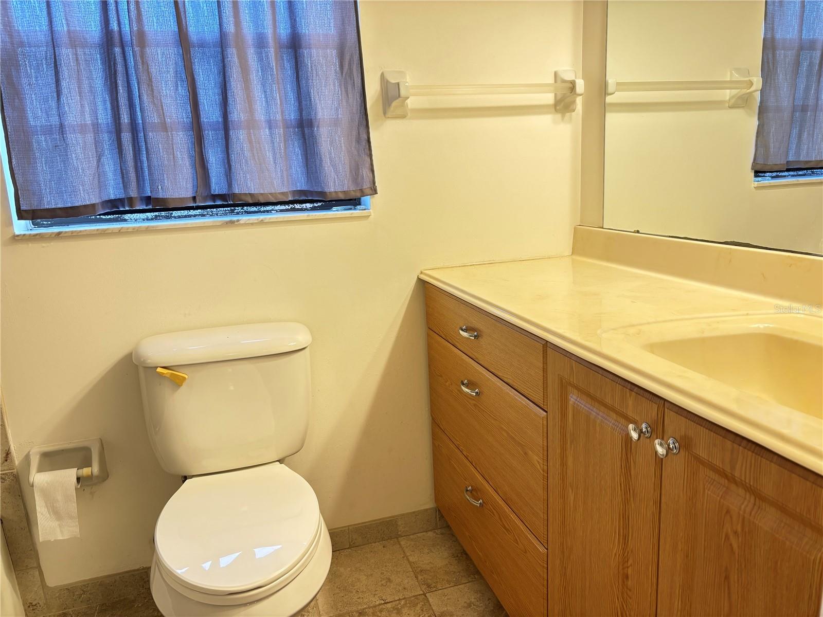 Image 15 of 27 For 7070 Fairway Bend Lane 174