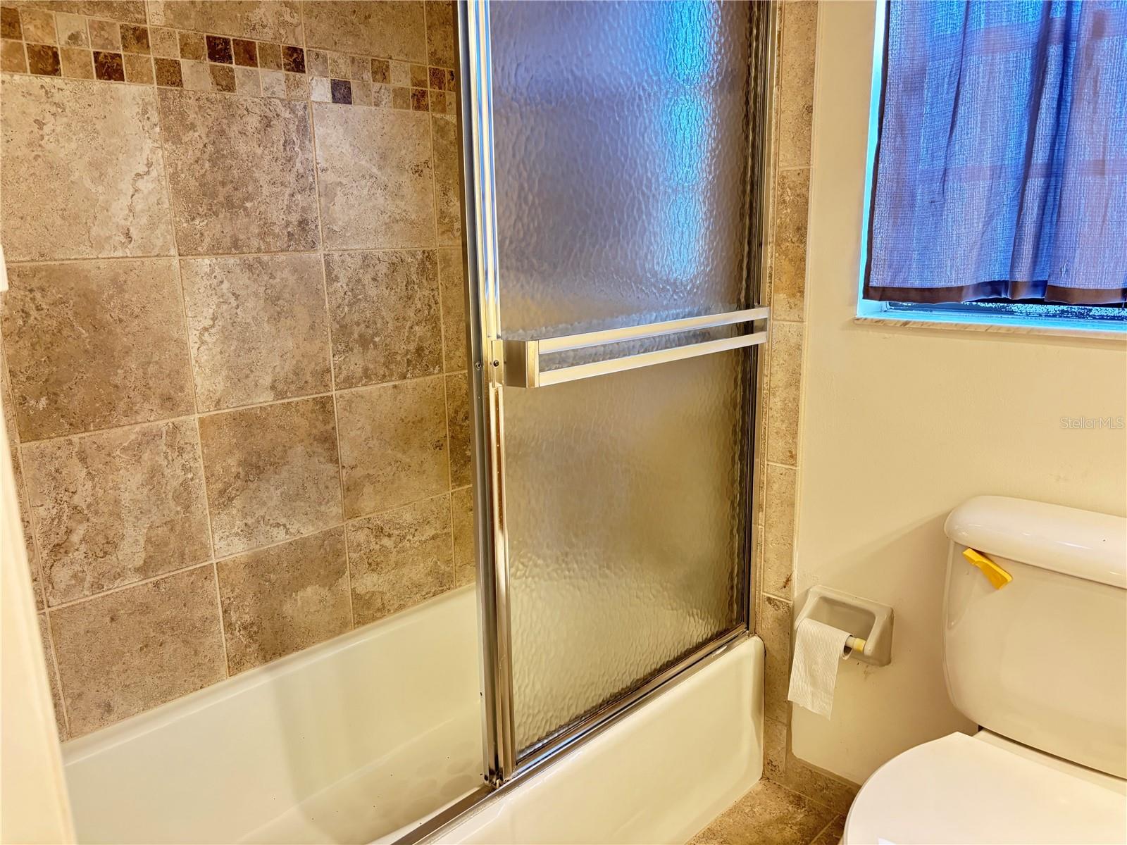 Image 17 of 27 For 7070 Fairway Bend Lane 174