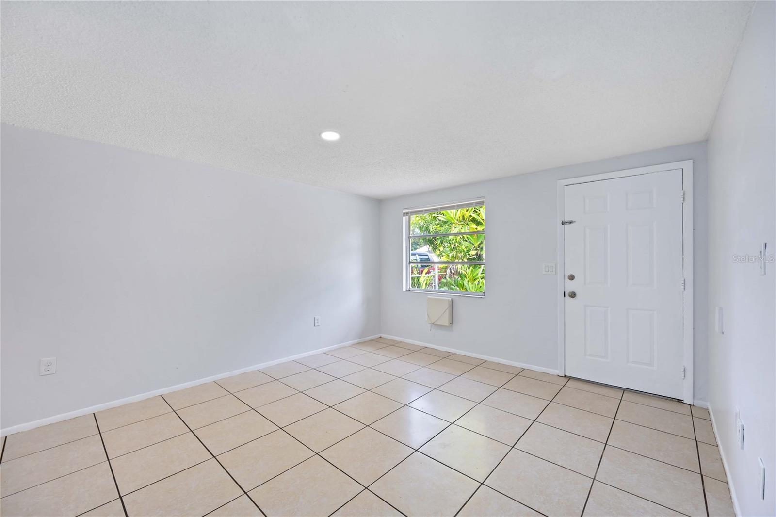 Image 7 of 32 For 408 60th Avenue Drive W