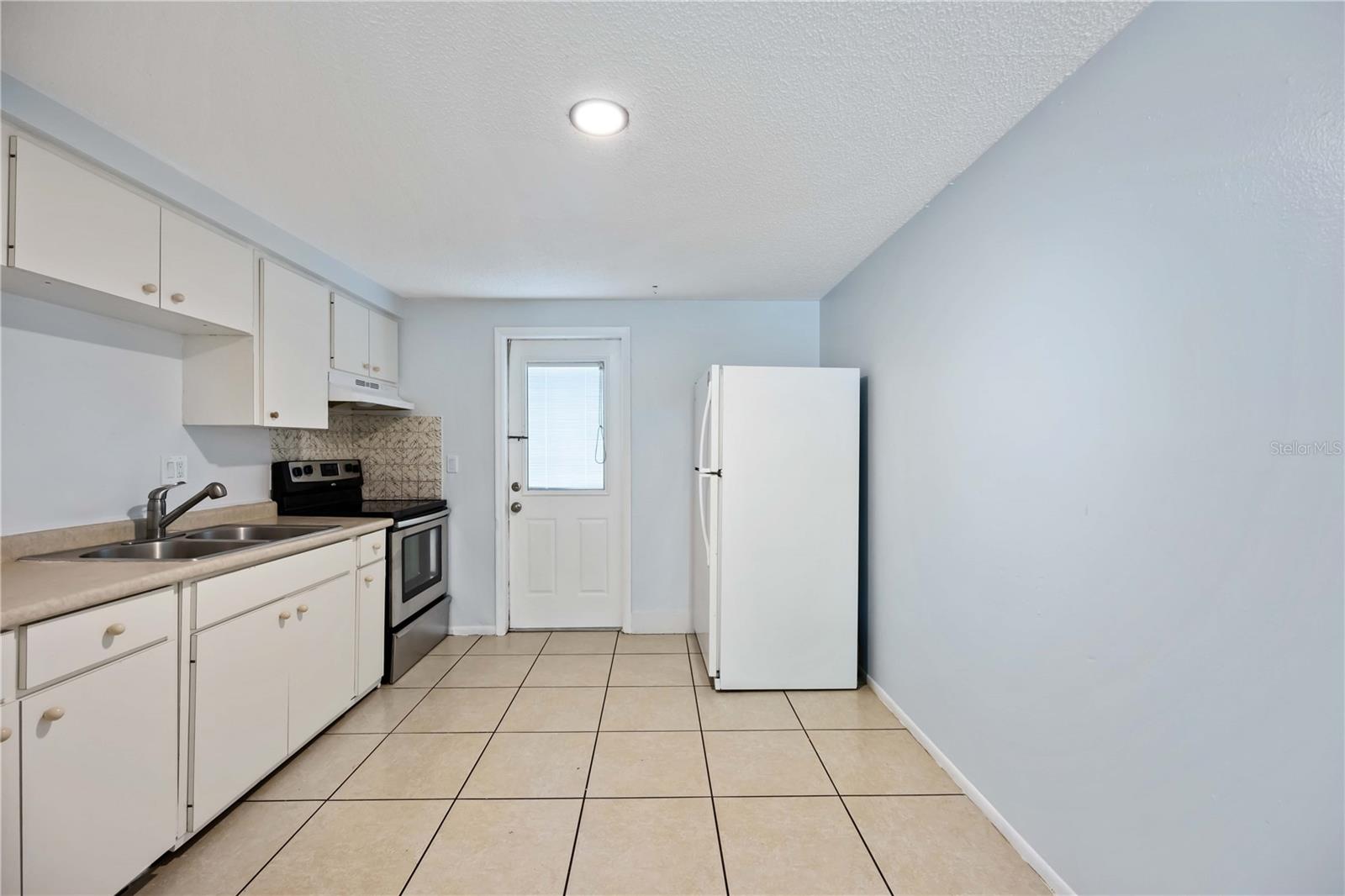 Image 8 of 32 For 408 60th Avenue Drive W