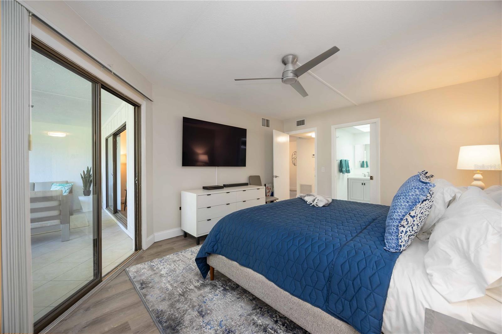 Image 24 of 50 For 6471 Seagull Drive 257