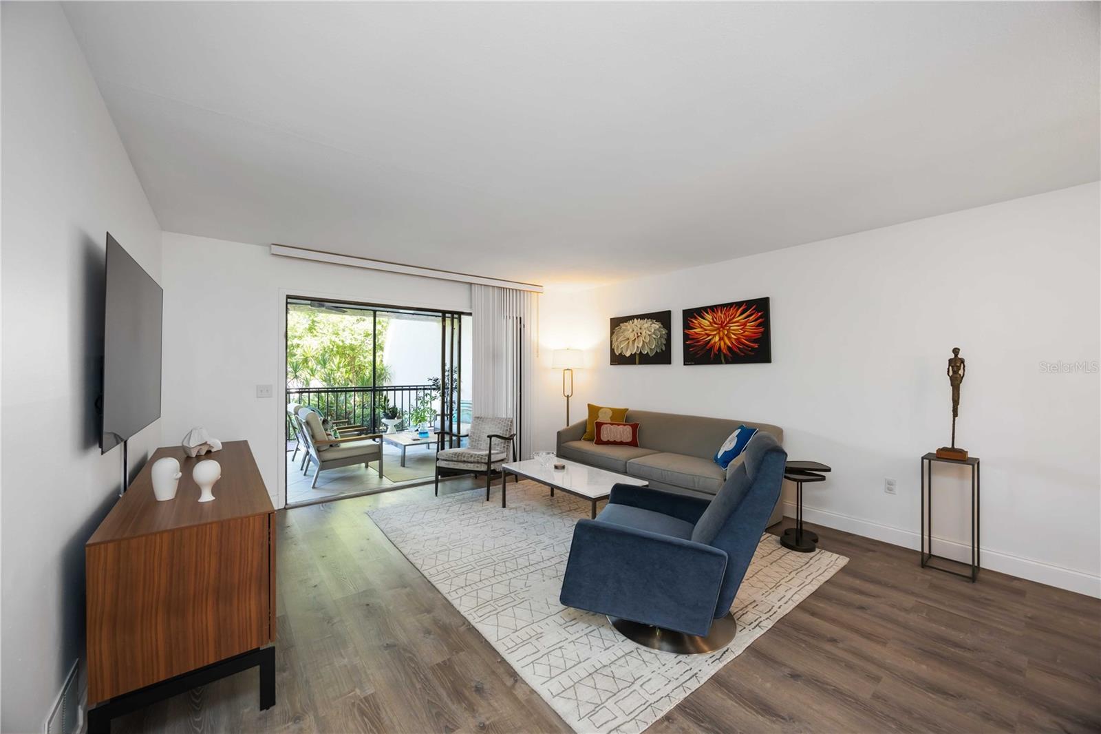 Image 9 of 50 For 6471 Seagull Drive 257