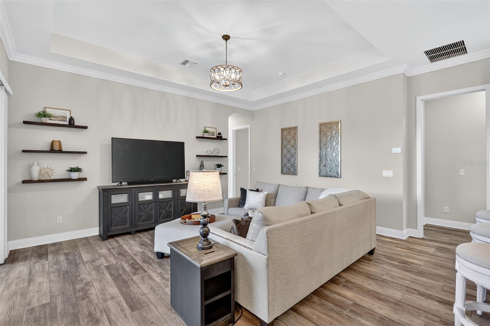 Image 28 of 71 For 16006 42nd Glen E