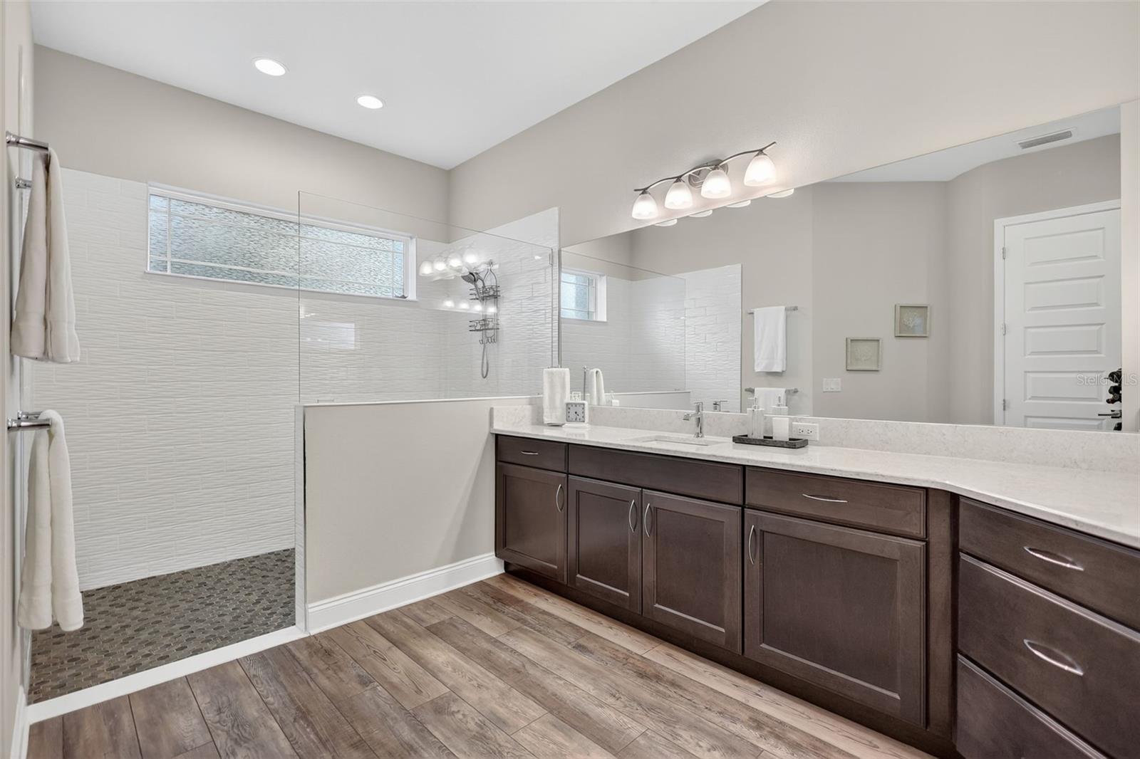 Image 34 of 71 For 16006 42nd Glen E