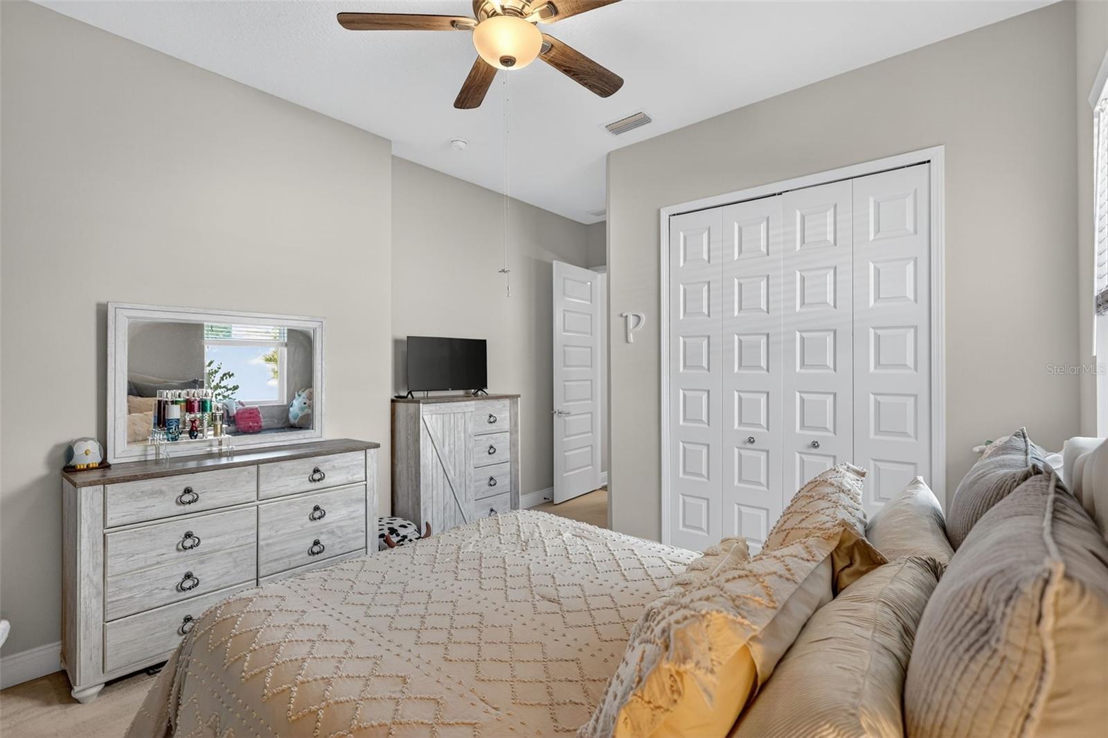 Image 37 of 71 For 16006 42nd Glen E