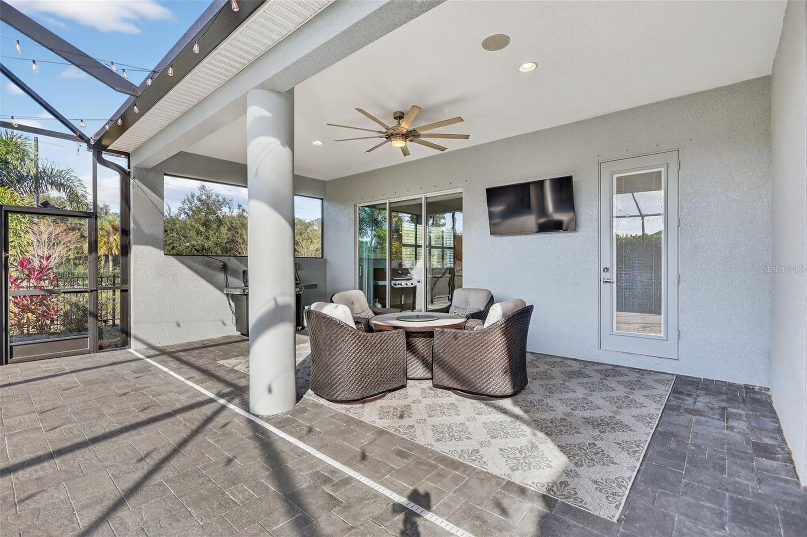 Image 53 of 71 For 16006 42nd Glen E