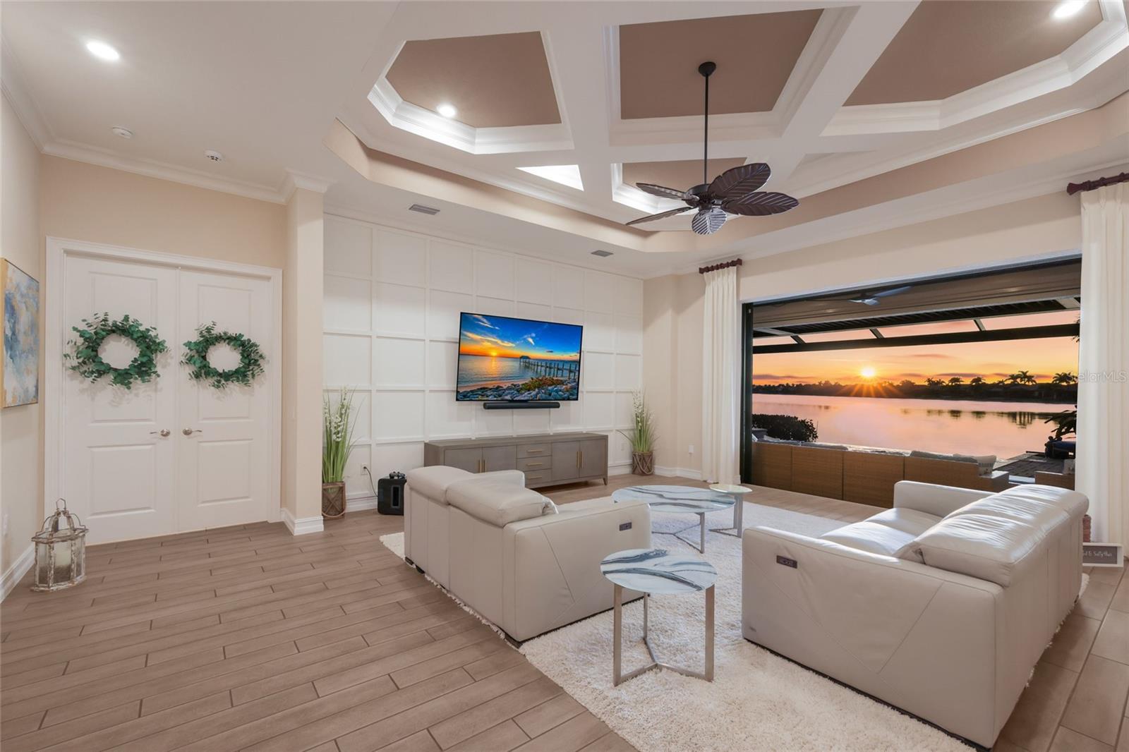 Image 10 of 77 For 340 Maraviya Boulevard