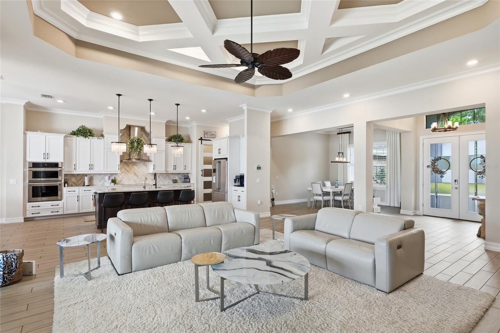 Image 11 of 77 For 340 Maraviya Boulevard