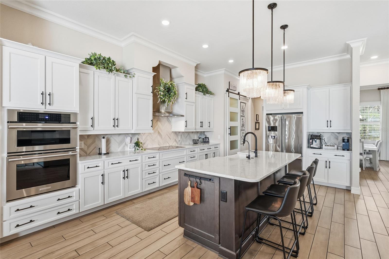 Image 13 of 77 For 340 Maraviya Boulevard