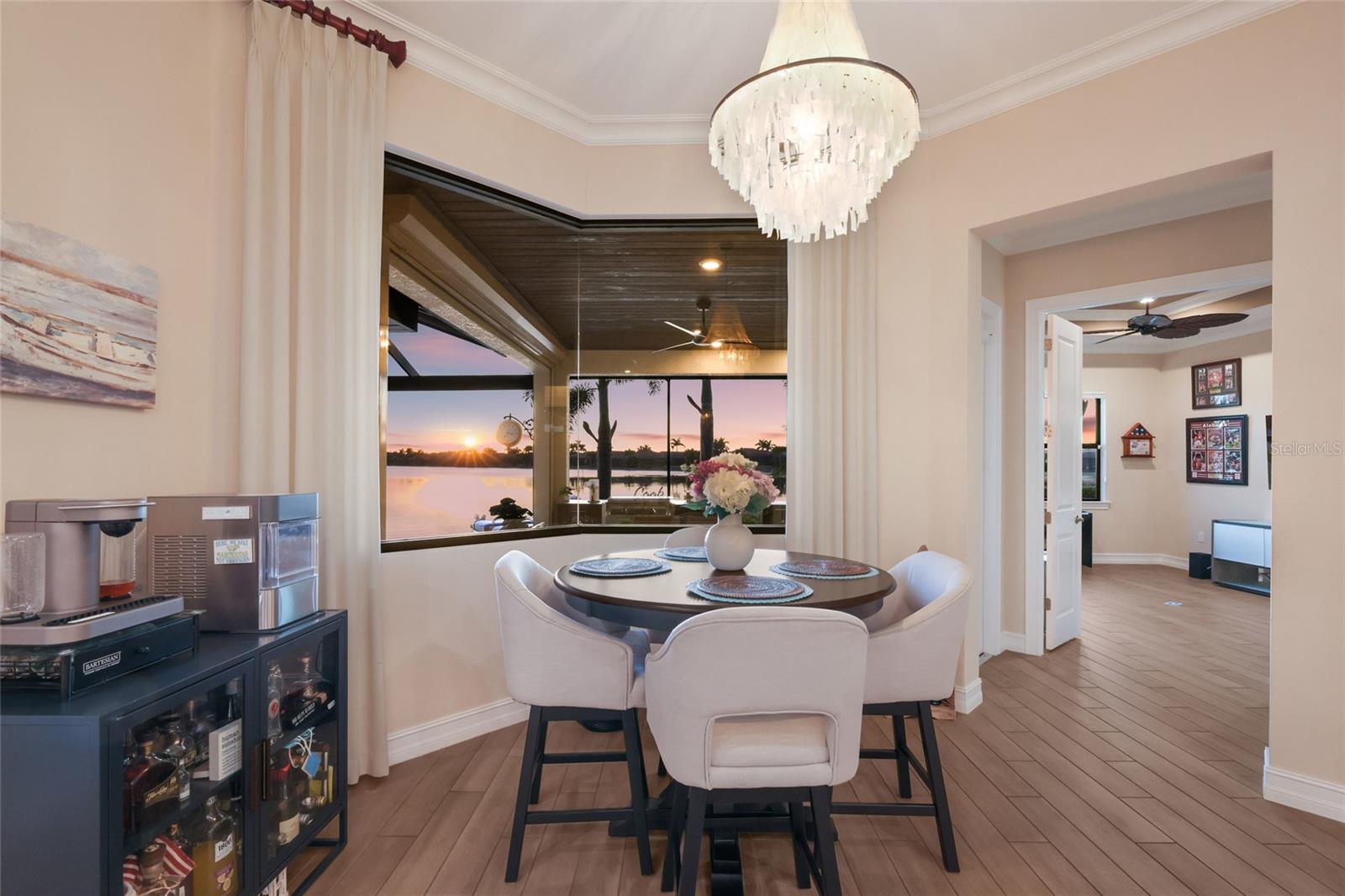 Image 17 of 77 For 340 Maraviya Boulevard