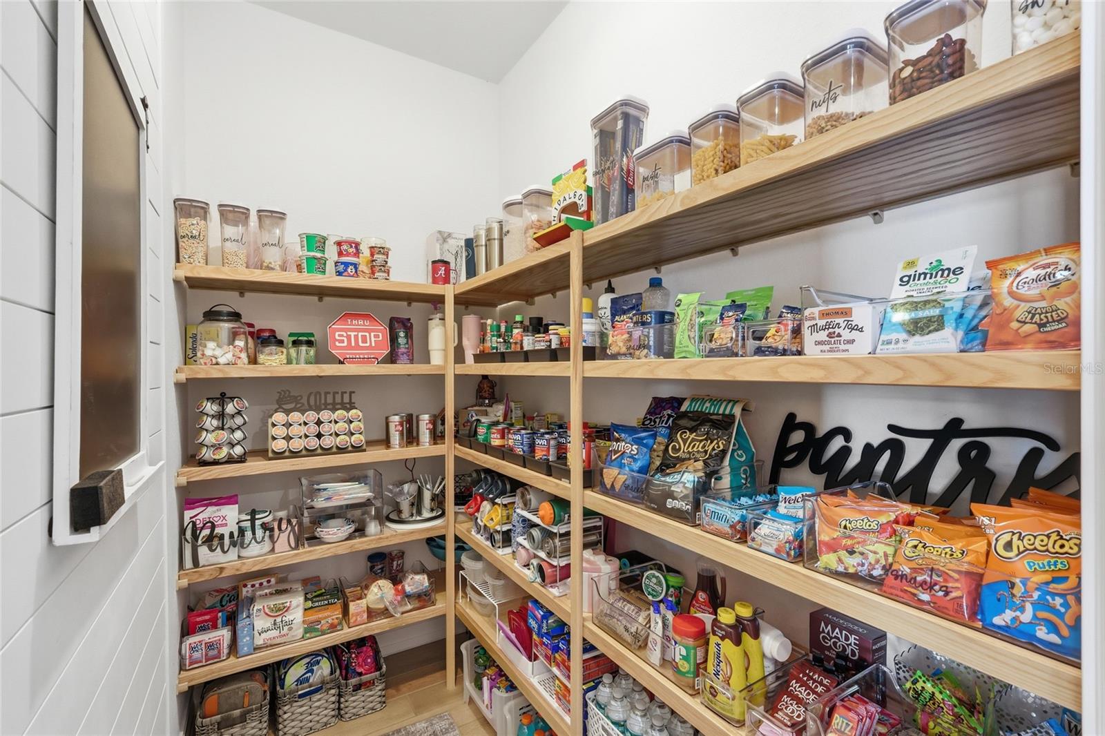 Image 18 of 77 For 340 Maraviya Boulevard