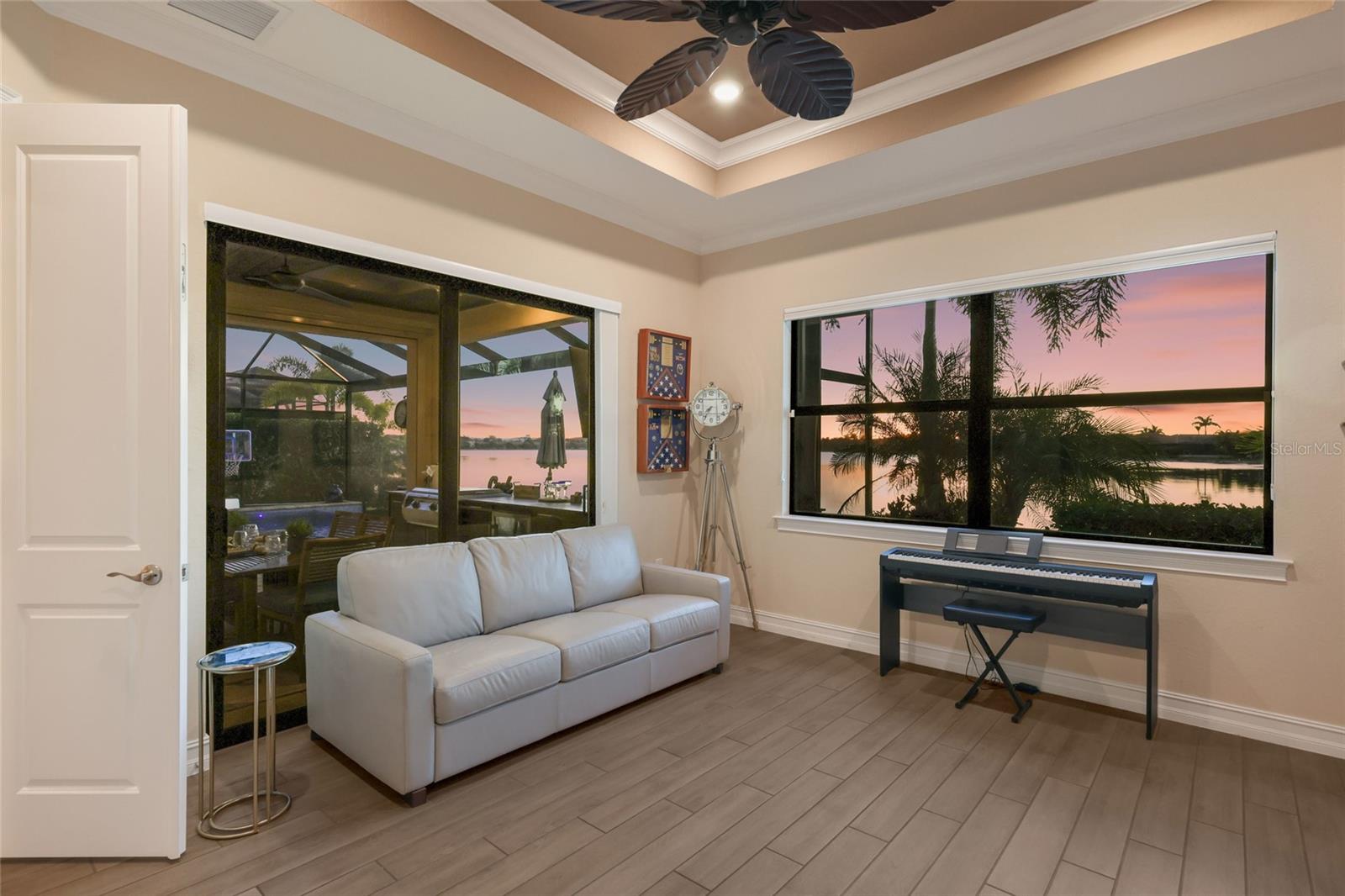 Image 27 of 77 For 340 Maraviya Boulevard