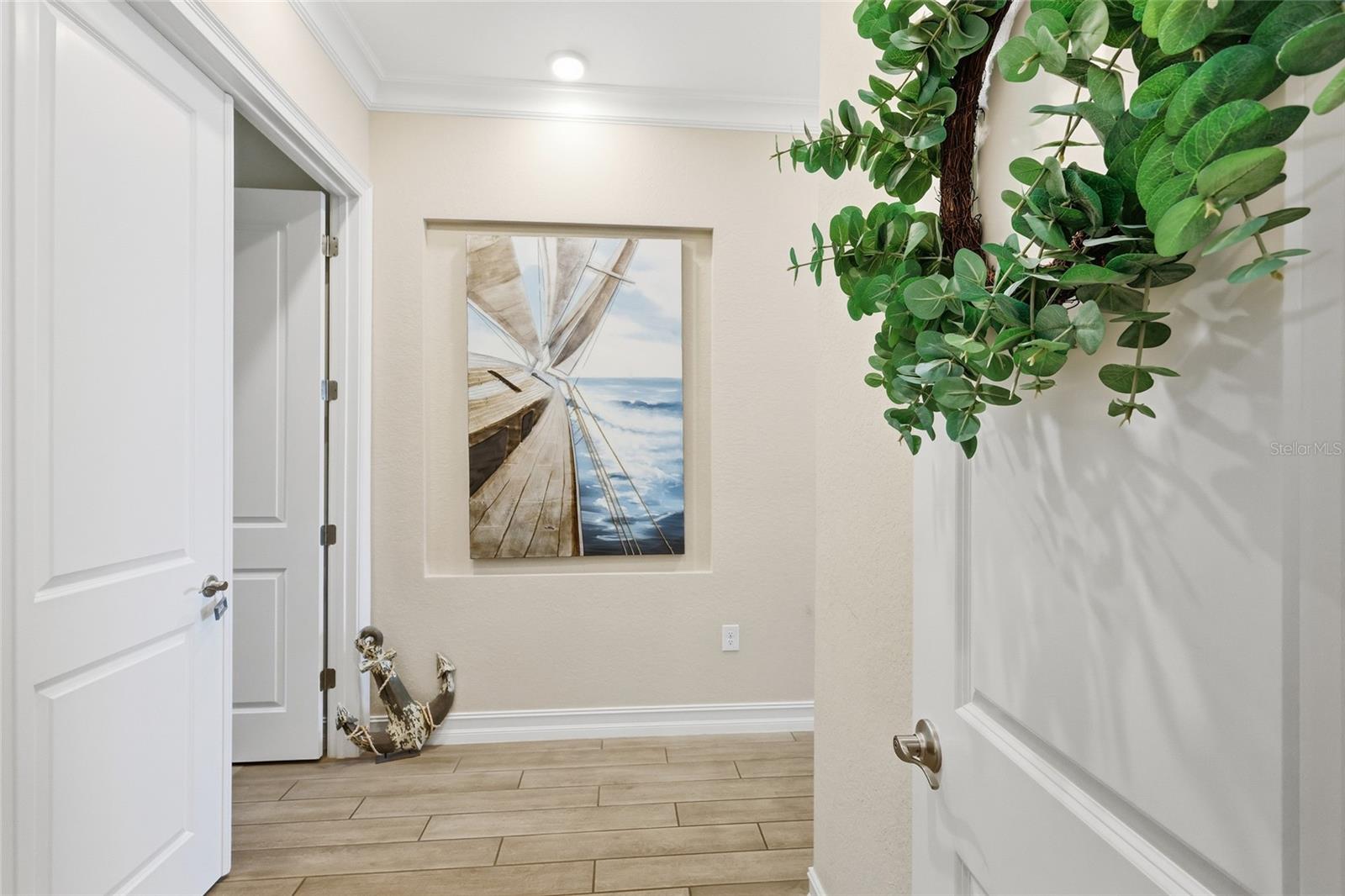 Image 32 of 77 For 340 Maraviya Boulevard