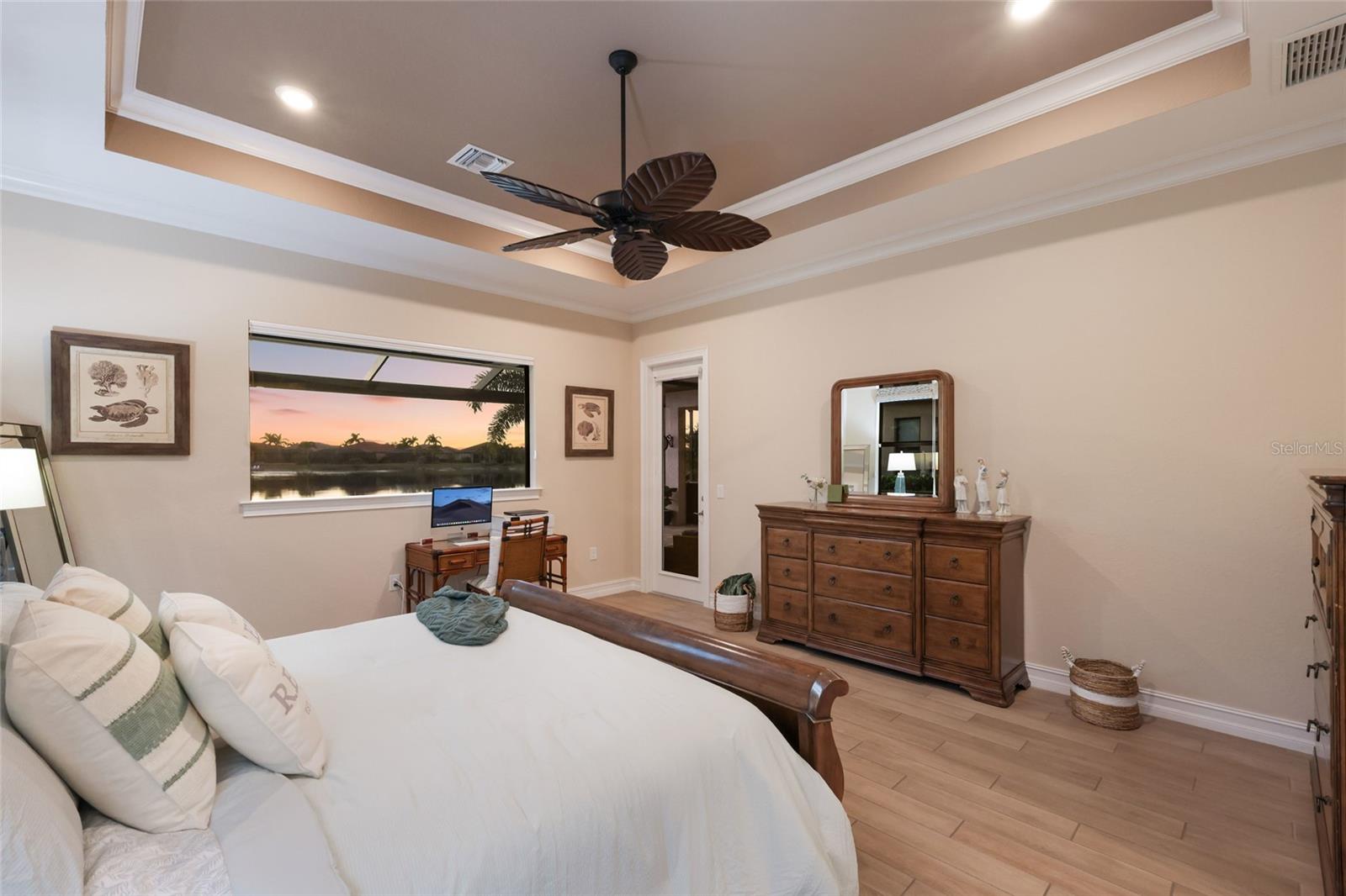 Image 34 of 77 For 340 Maraviya Boulevard