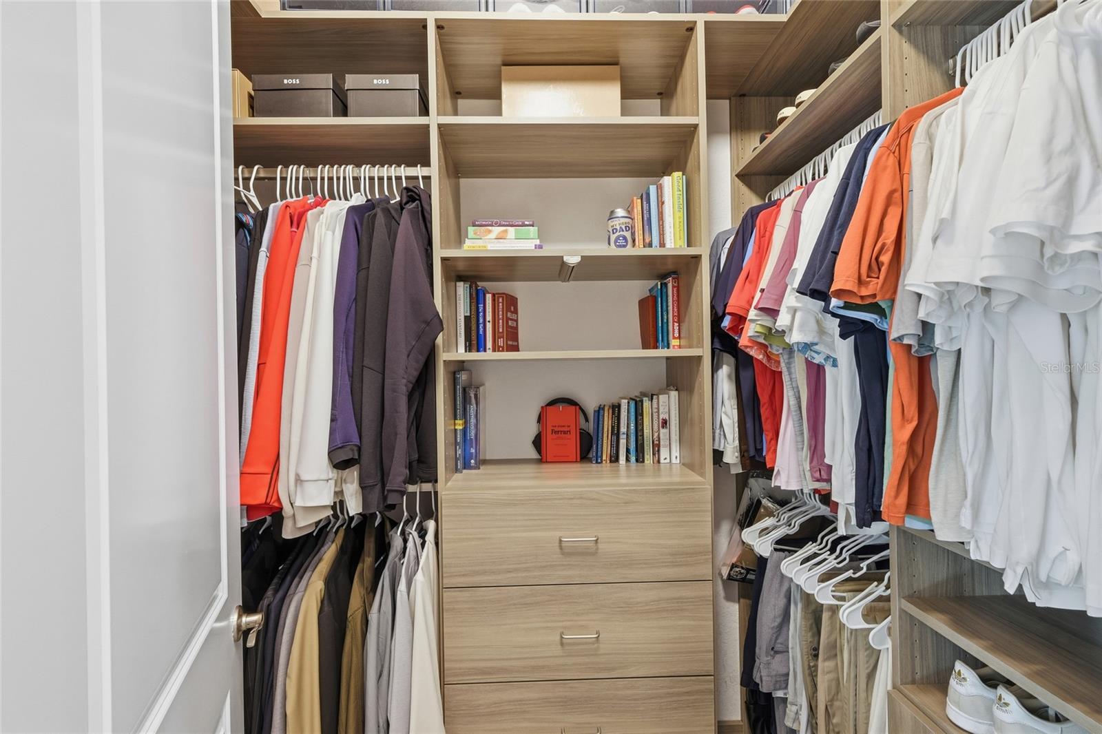 Image 39 of 77 For 340 Maraviya Boulevard