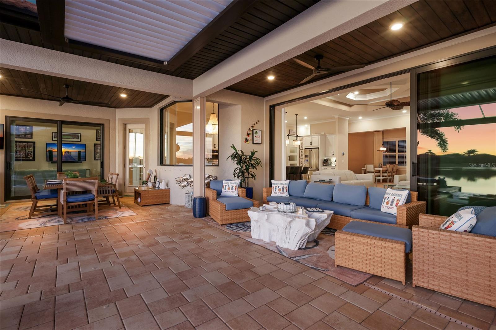 Image 43 of 77 For 340 Maraviya Boulevard