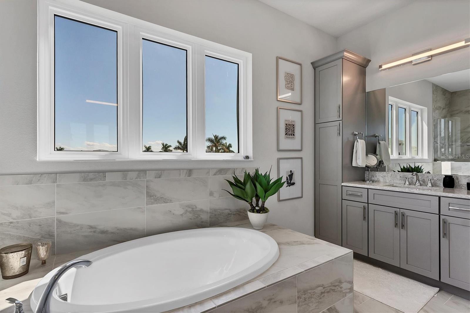 Image 34 of 63 For 5951 Redbay Boulevard