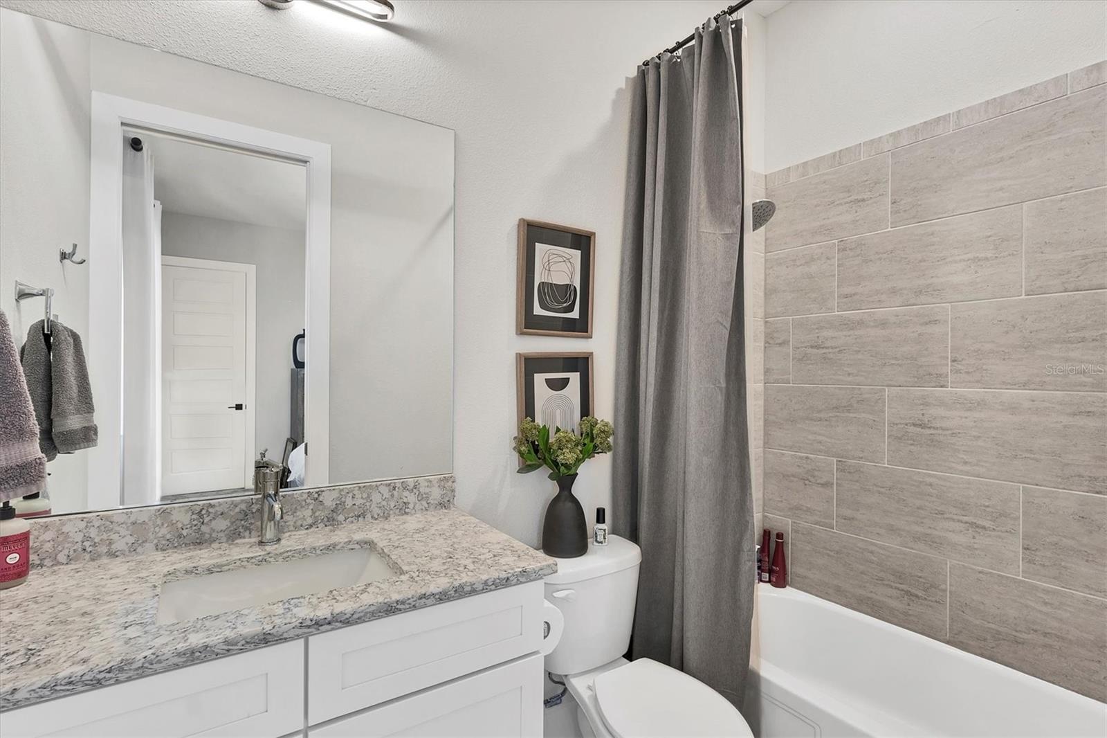 Image 37 of 63 For 5951 Redbay Boulevard