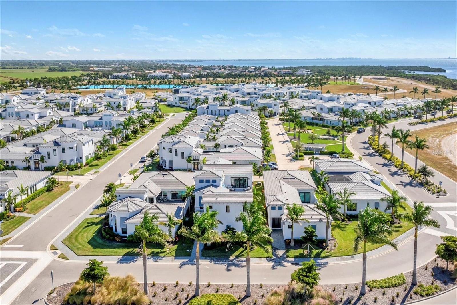 Image 4 of 63 For 5951 Redbay Boulevard