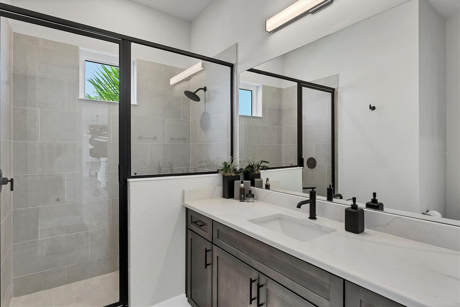 Image 41 of 63 For 5951 Redbay Boulevard