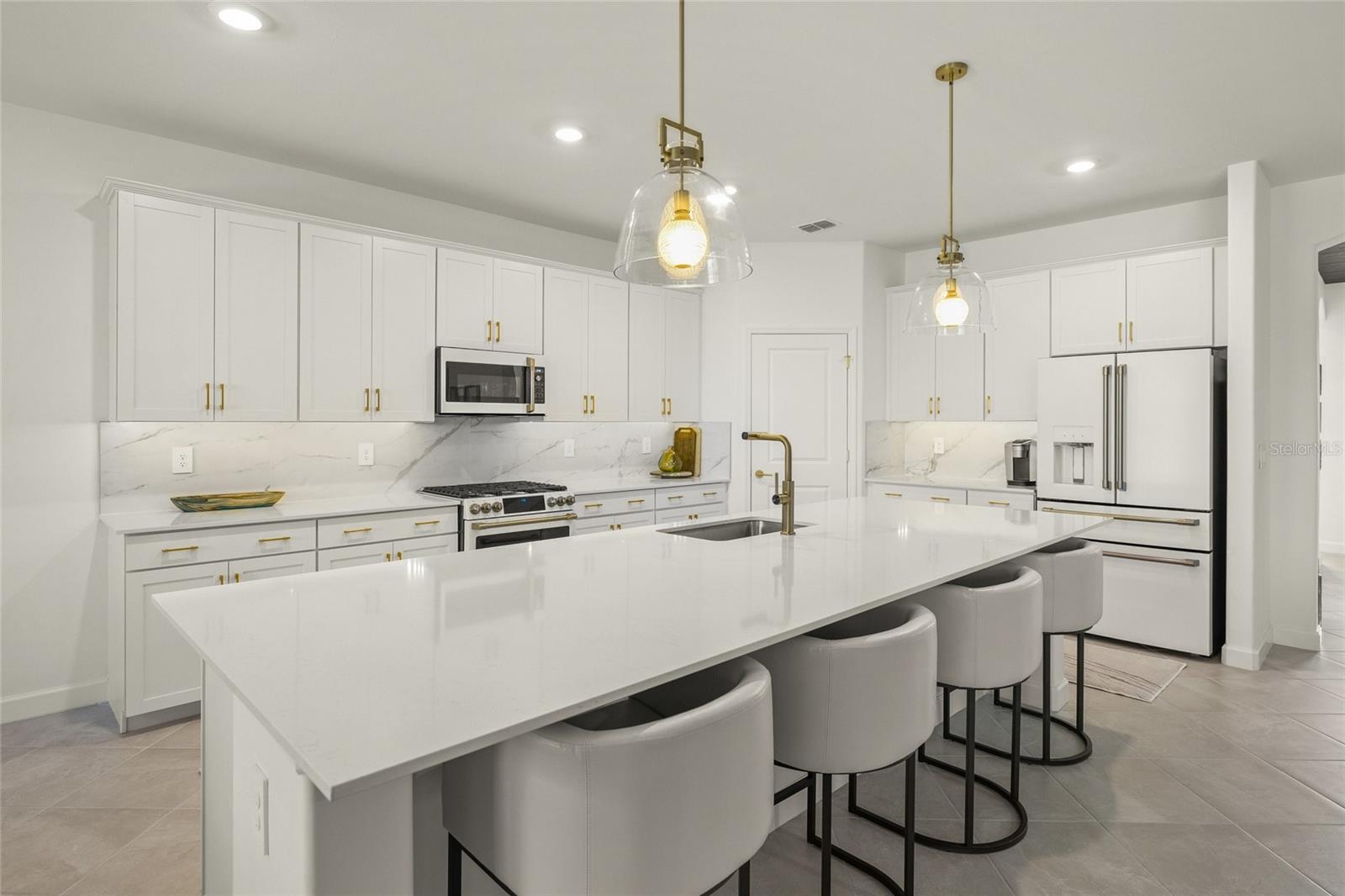 Image 10 of 48 For 15117 Blue Bay Terrace