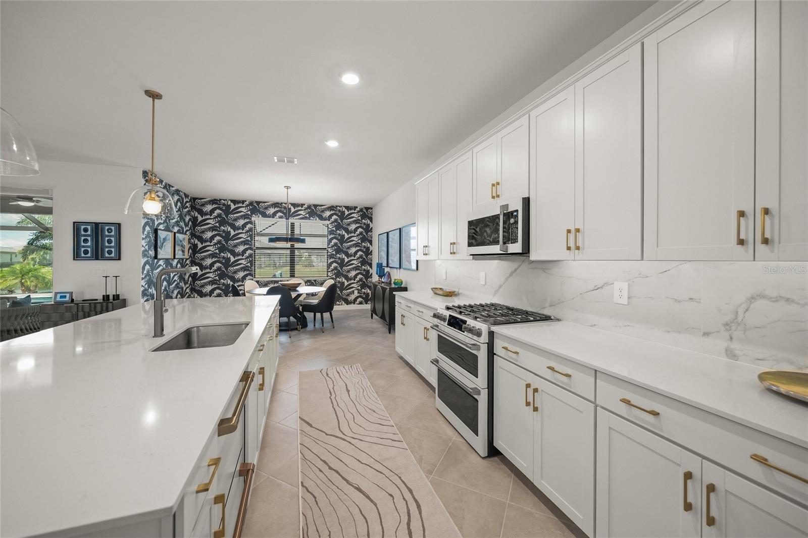 Image 11 of 48 For 15117 Blue Bay Terrace