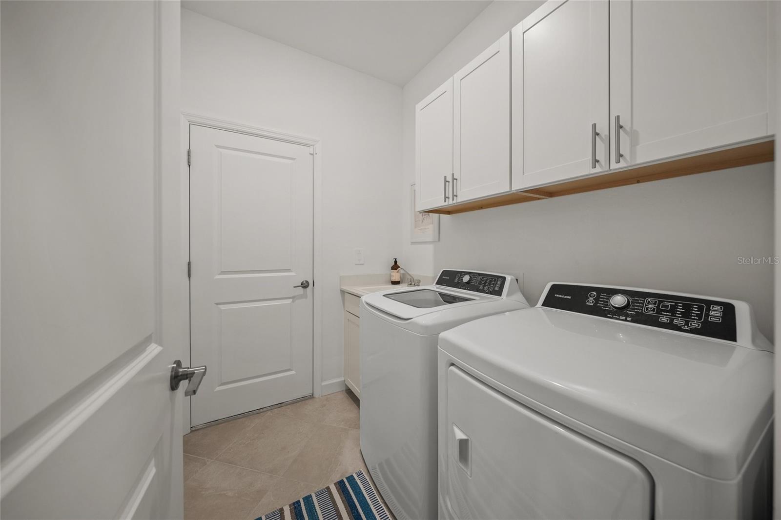 Image 32 of 48 For 15117 Blue Bay Terrace