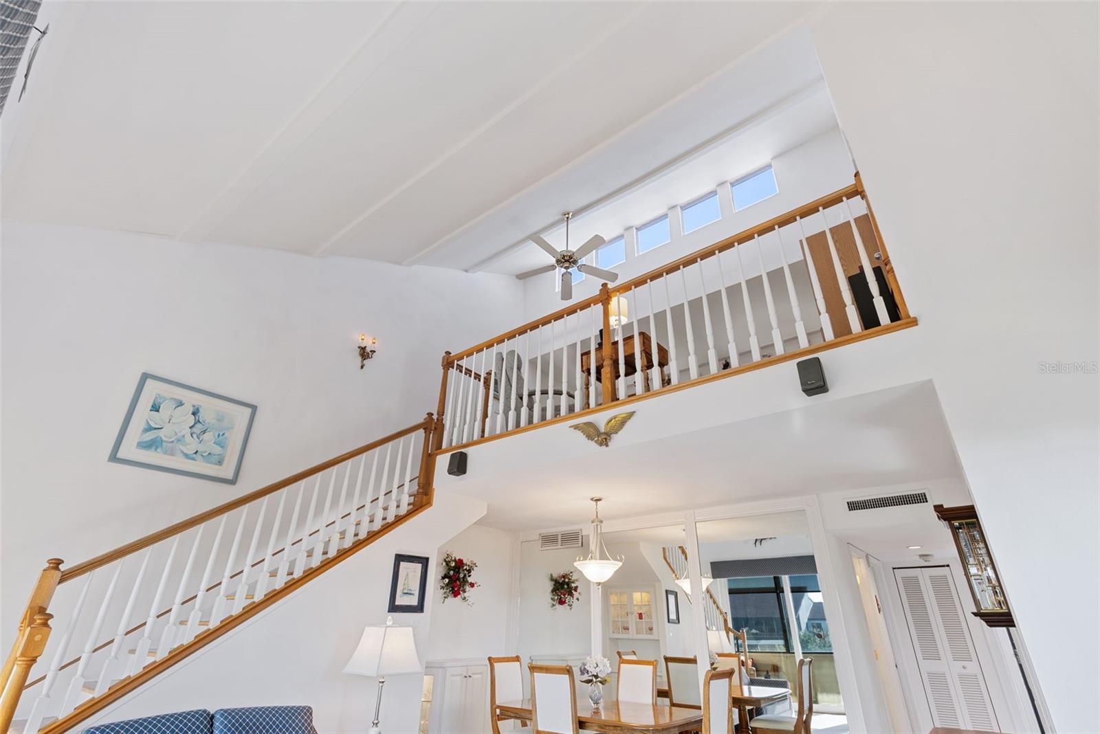 Image 16 of 63 For 6285 Midnight Pass Road 406