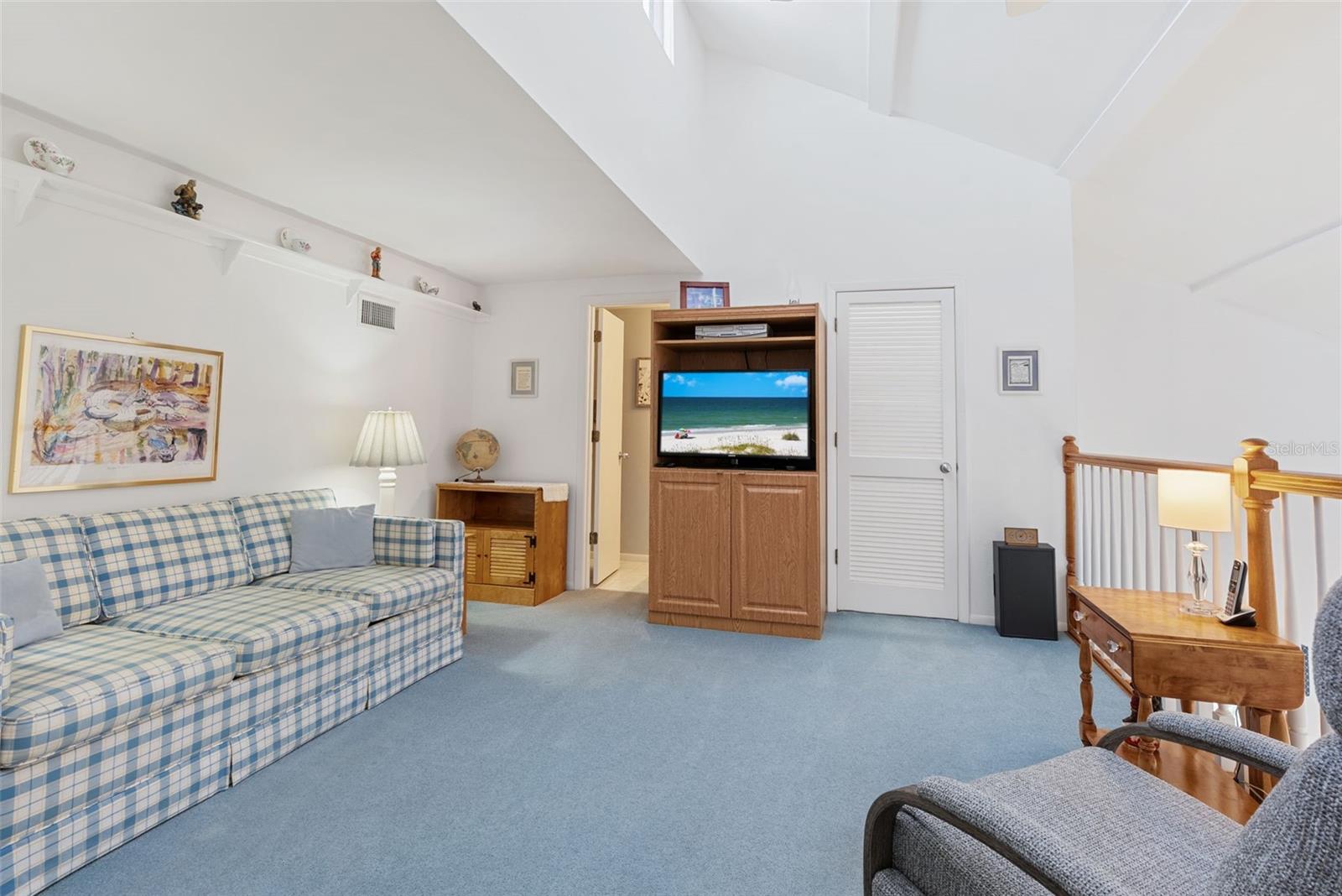 Image 17 of 63 For 6285 Midnight Pass Road 406