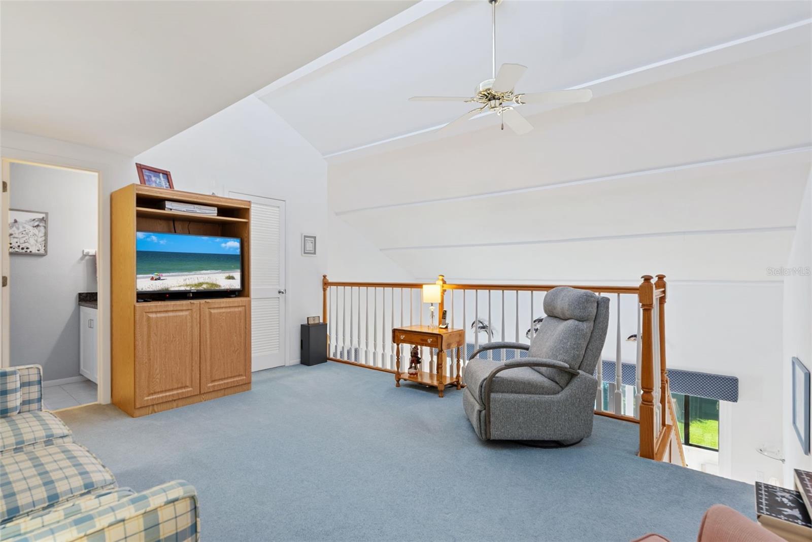 Image 18 of 63 For 6285 Midnight Pass Road 406